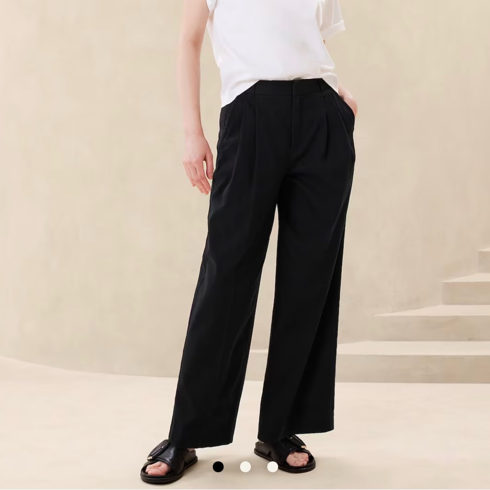 Banana Republic Factory wide leg pleated trouser size 10
